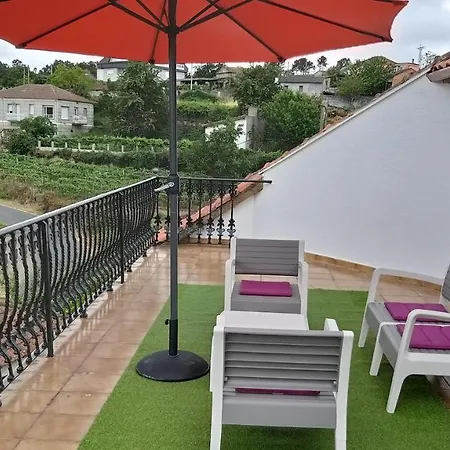 Casa Con Piscina En Ramiras, Ourense