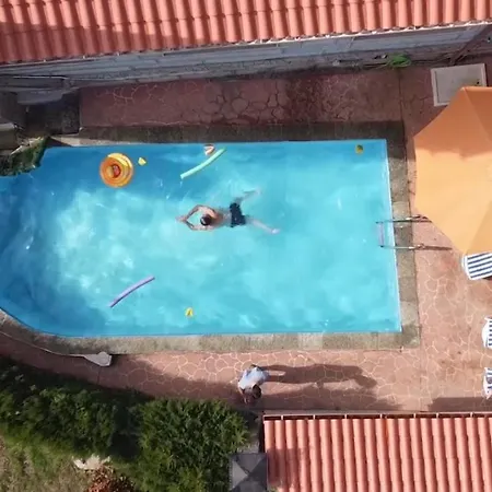 Casa Con Piscina En Ramiras, Ourense